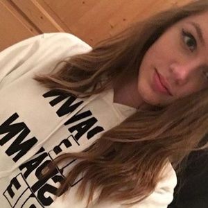 Meet your Posher, Zoe